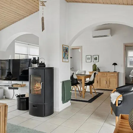 Three-bedroom In Harboore