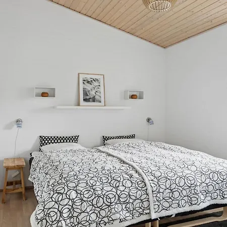 Three-bedroom In Harboore Harboør